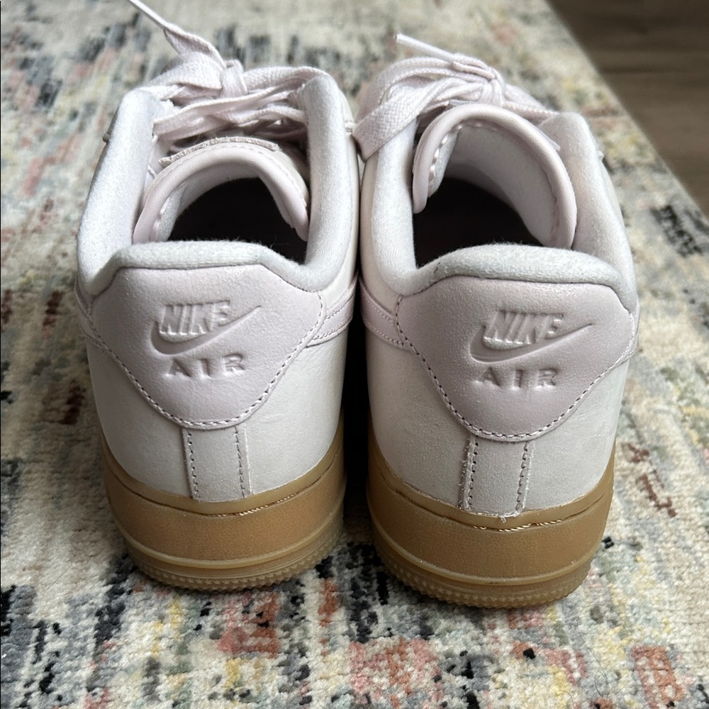 Nike Air Force 1 - Picture 4 of 6